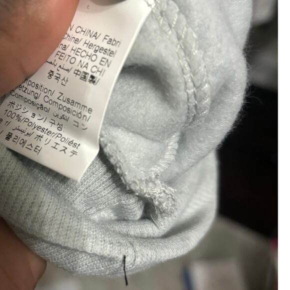 New “Jesus” in beaded detail CrewNeck - Picture 4 of 4